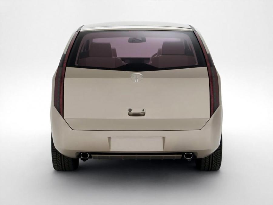  Tata Crossover Concept 2005 года  (фото 3 из 5)